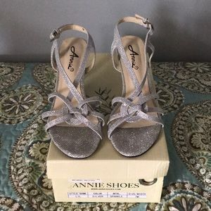 Annie size 7M silver sparkle shoes